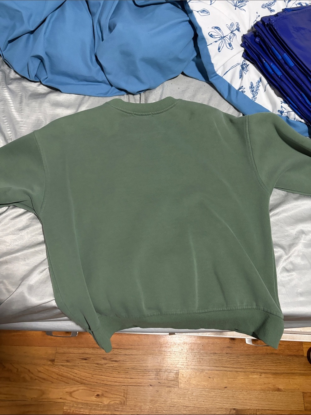 Women’s Dry Goods Sage Green Crewneck Sweatshirt - Picture 4 of 4